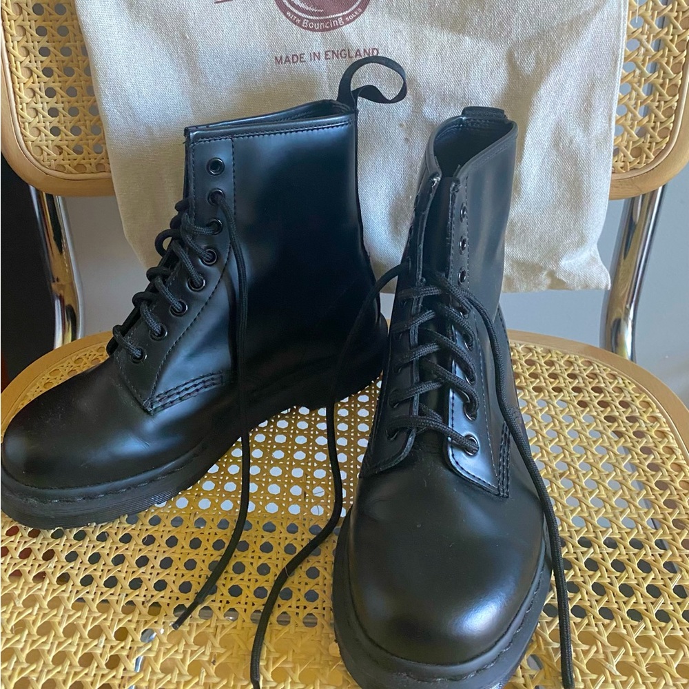 Dr Martens 1460 Mono Smooth leather lace up boots